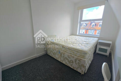 Holdenhurst Road, Bournemouth, Bournemouth Christchurch Poole photo 4