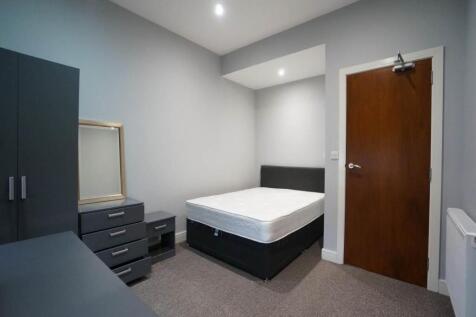 1-bed flat on Ffriddoedd Road, Bangor, £984/mo