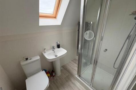 2nd Floor Shower Roo