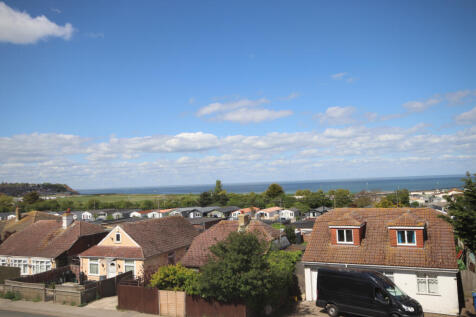 SPACIOUS TOP FLOOR FLAT WITH SEA VIEWS ¿ COASTA
