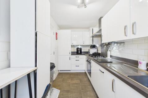 CAM02023G0-PR0153-STILL029