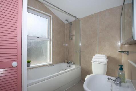 Bathroom (Edited).jpg