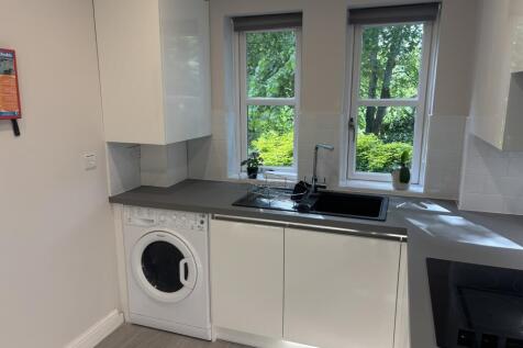 15 Brompton Court