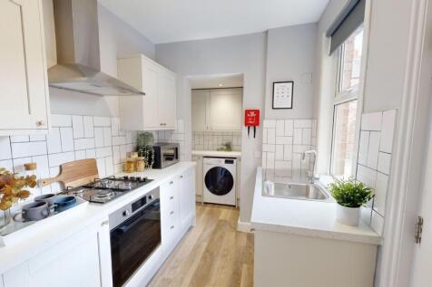 9 Cardigan Terrace NE6 5NU photo 3
