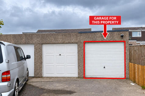 Garage in a block