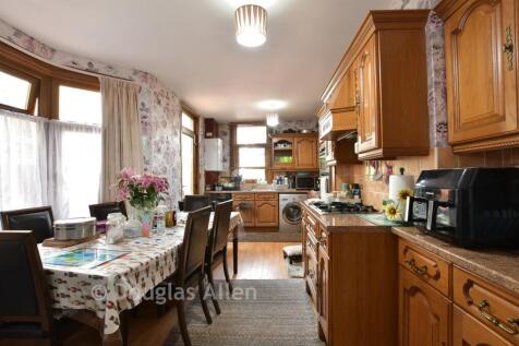 Kitchen/ Breakfast Room