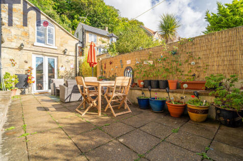 Side Courtyard/Patio