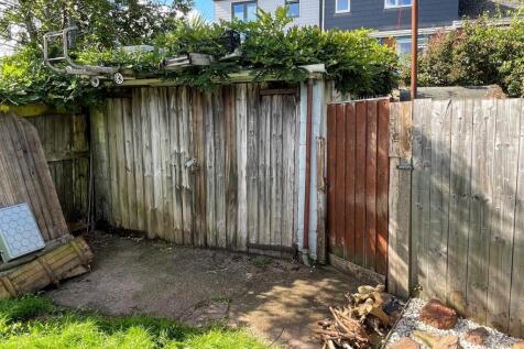 Access to Outbuilding/Shed