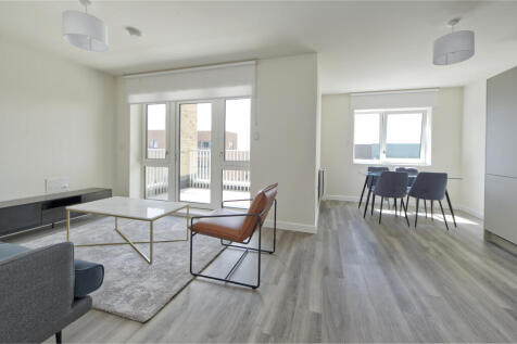 2-bed flat on Honeysuckle House, Springfield Drive, Wandsworth, London, £2,675/mo