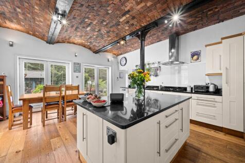 Kitchen / Lounge / Diner