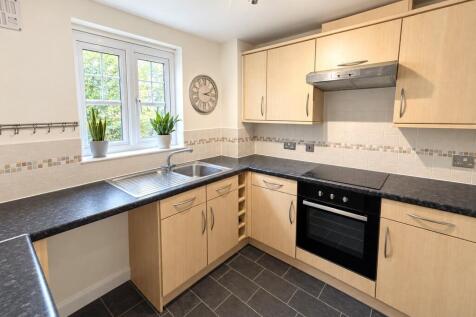 Pluto Road, Eastleigh, SO50 photo 3