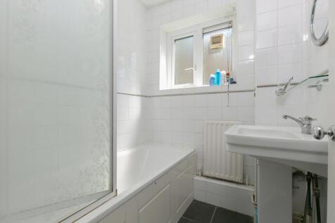 6. Bathroom Cautley