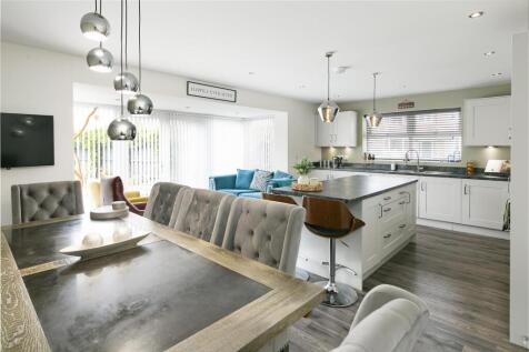 007 - 55 Hawling Road.jpg