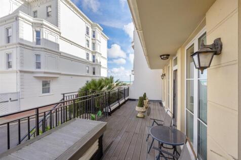 Steyne Gardens, Warnes 60-018.jpg