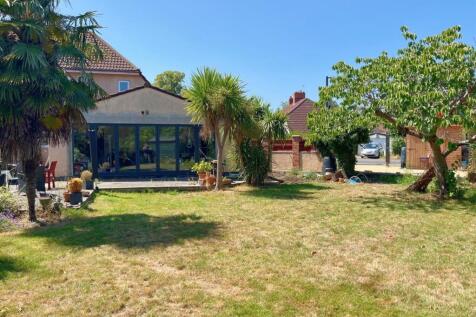 Rear view of property (1).jpg