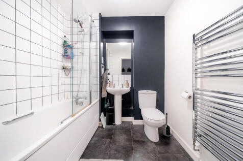 1384610-20-692861...