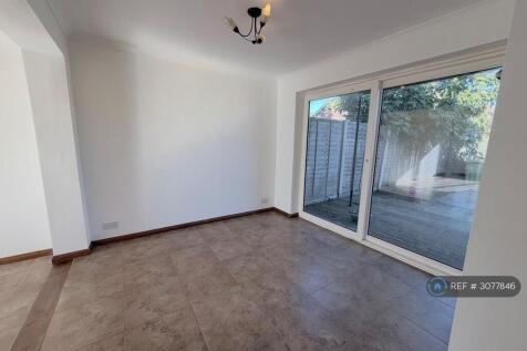 Middlesex Drive, Milton Keynes, MK3 photo 5