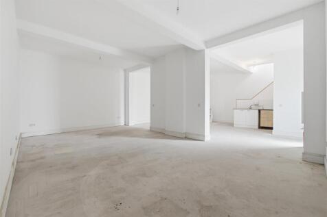Inside 8.jpg