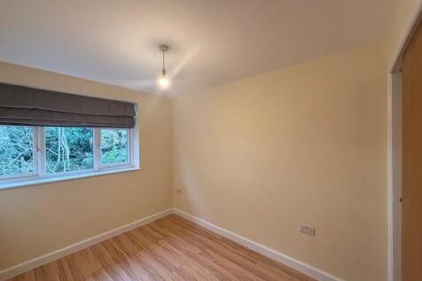 19 Whitebines new bed.jpg