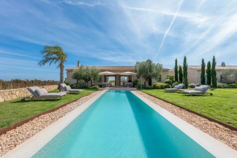 Pool and Exterior (1