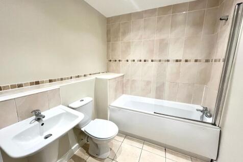 Higher Hillgate, Stockport,  photo 5