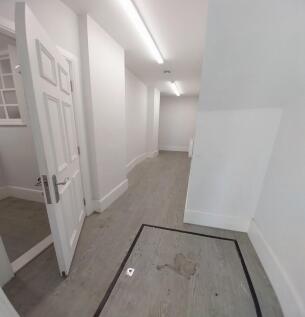 Retail Property (high street) to rent Image 5