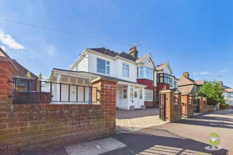 CAM01543G0-PR0159-STILL012