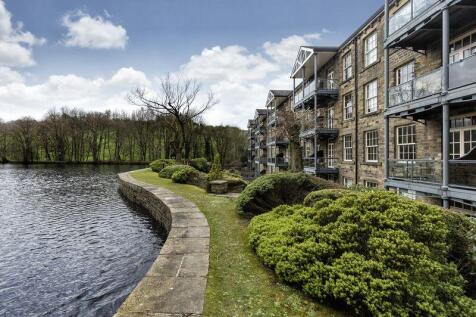 View to rear - lakeside