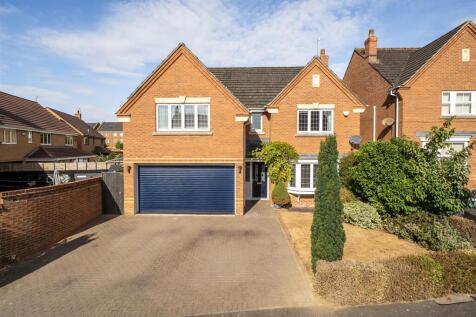 1 Roman Close, Wootton