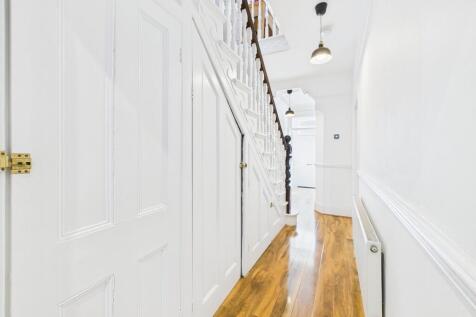 CAM03974G0-PR0120...