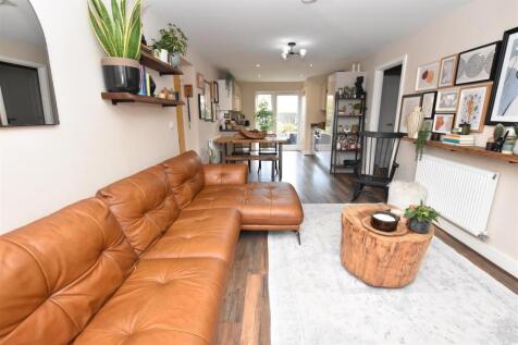 OPEN PLAN LIVING KITCHEN DINING ROOM