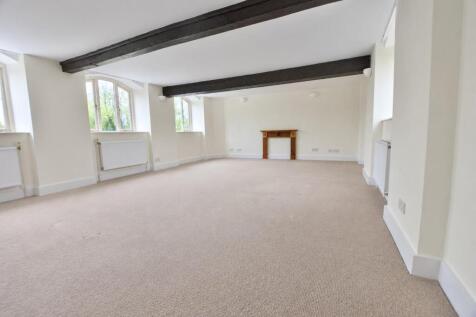 Sitting/dining room