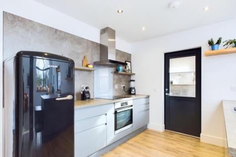 CAM03185G0-PR0082-STILL003