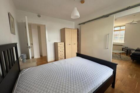 WhatsApp Image 2024-10-12 at 13.23.08 (1).jpeg