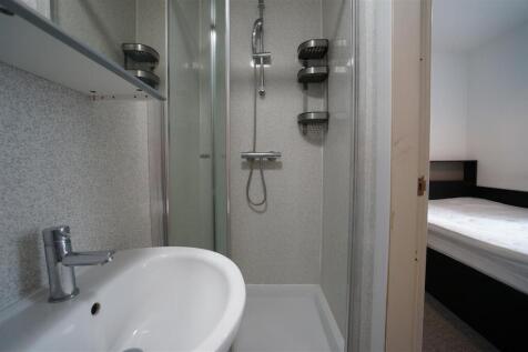 5, Holyhead Road, Bangor photo 4