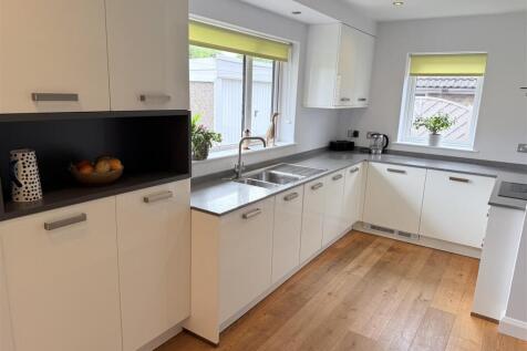 Springfield Park, Mirfield photo 5