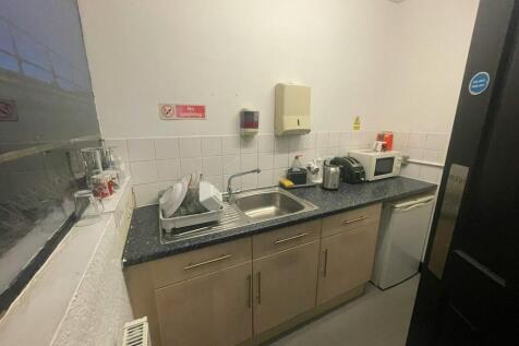 Shared Kitchen - 1st Floor.JPEG