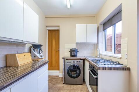 Green Lane - EweMove Pontefract - Kitchen