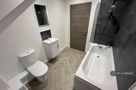 Main Bedroom Ensuite