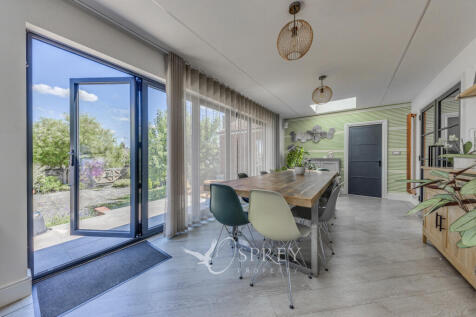 Open-plan Kitchen/Li