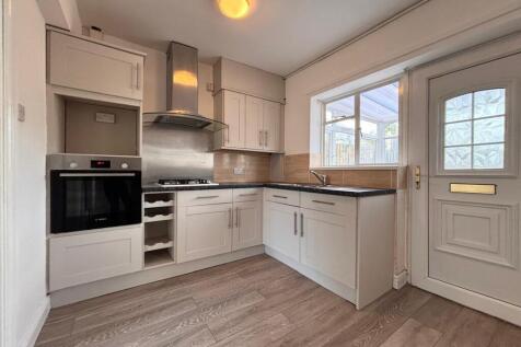 Newman Grove, Rugeley, WS15 1BW photo 4