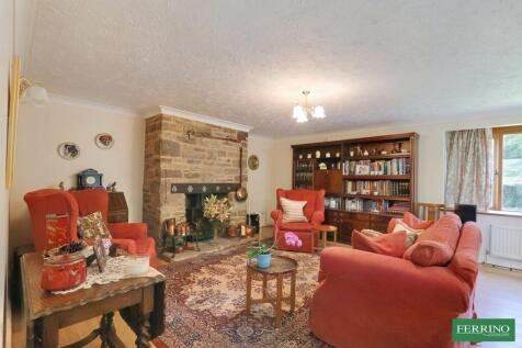 Sitting/Dining Room