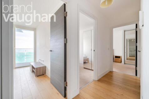 01668729-5509-44c...