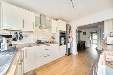 1386225-12-693017...