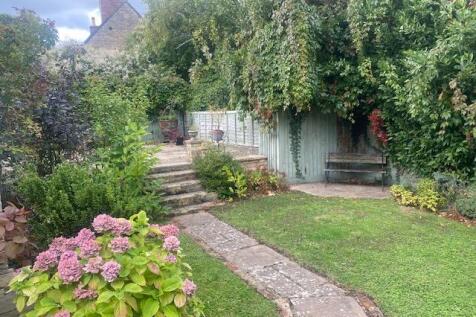 rear garden.JPG