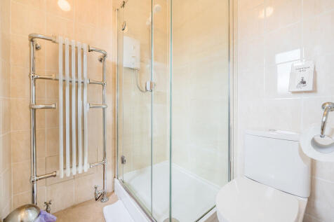 En-suite Shower r...