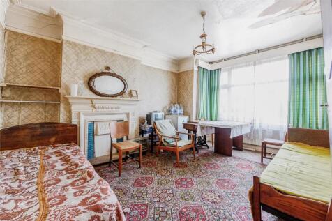 18 Buxton Gardens-12.jpg