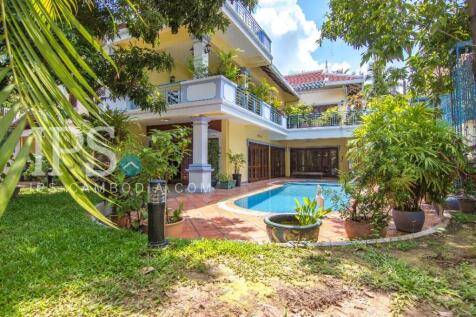 6 Bedroom Colonial  Villa For Sale - Tonle Bassac, Phnom Penh