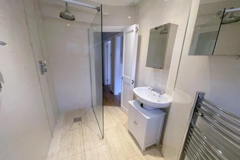 Wet room on Ground f