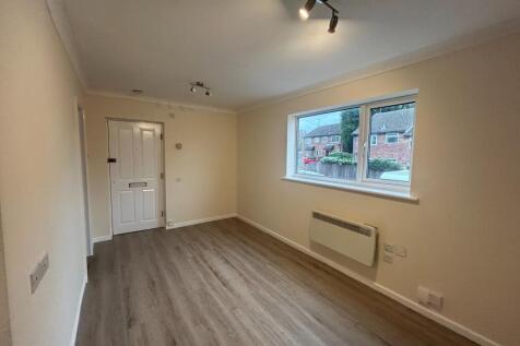 Pennine Close, Shepshed, LE12 photo 3